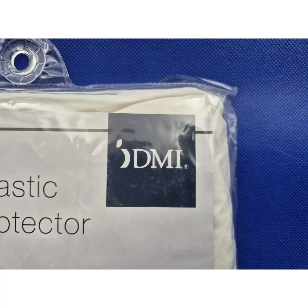 Zippered Plastic Twin Mattress Protector Hypoallergenic Waterproof DMI